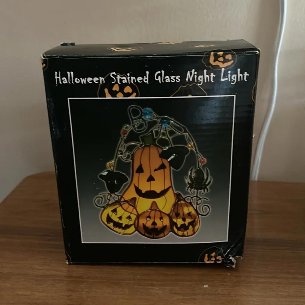 Black cat night light